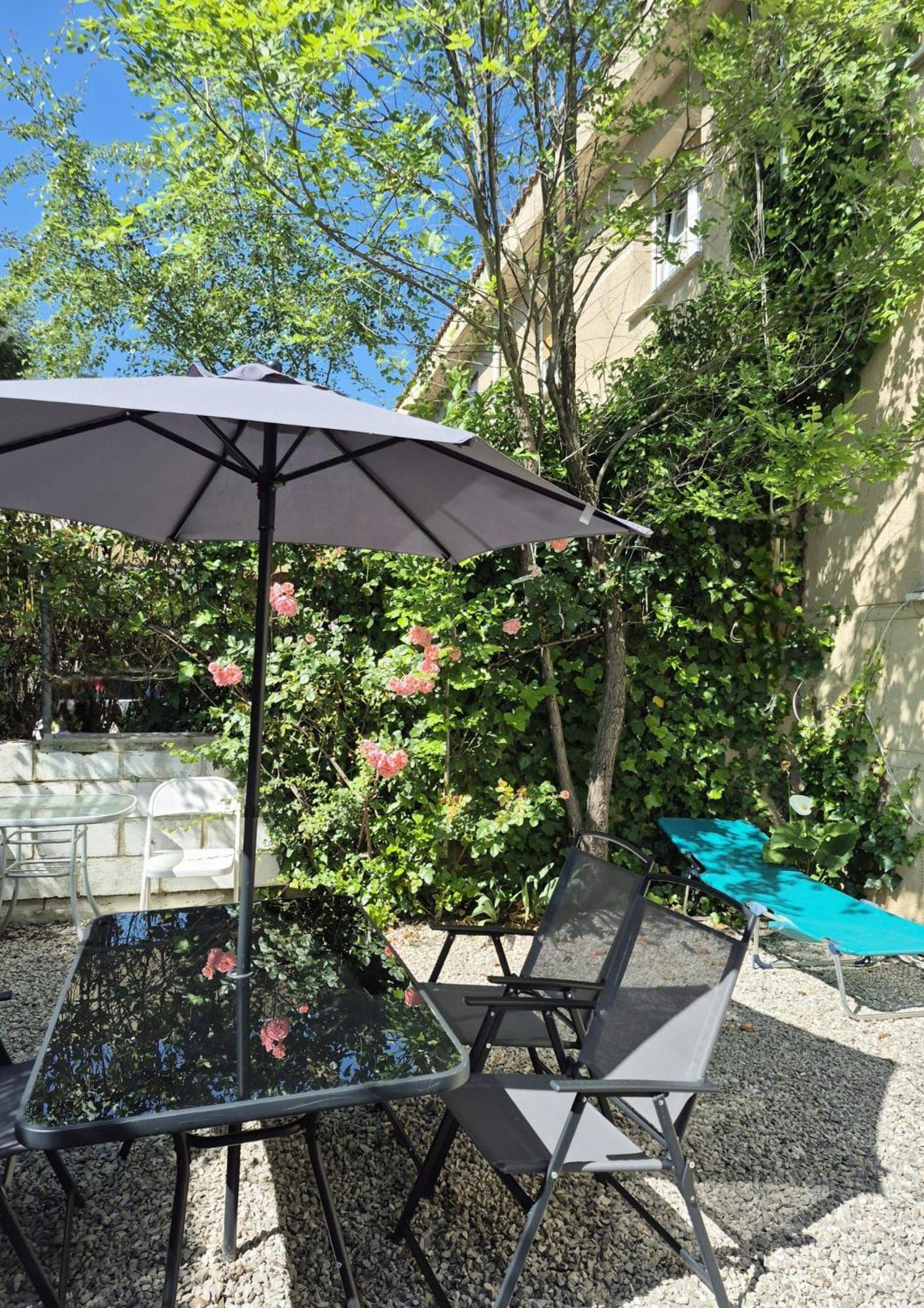Cool Basement Studio In Hosts House With Private Terrace And Bbq Zizur Mayor Eksteriør billede